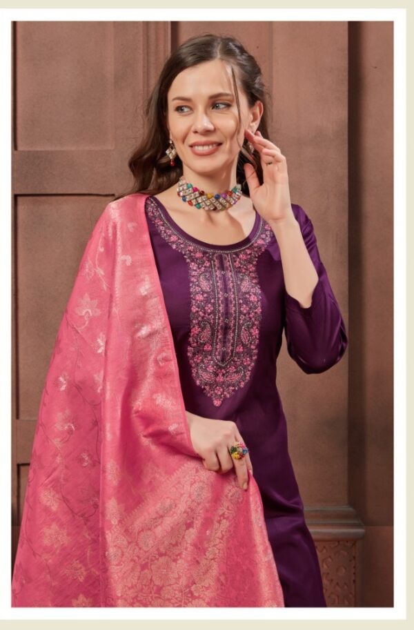 PANCH RATNA KAHANI SILK EMBROIDERY SALWAR KAMEEZ WHOLESALER IN SURAT 6.jpg