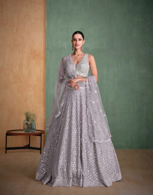 SAYURI DESIGNER AMARPALI DESIGNER LEHENGA CHOWLI 8.jpg