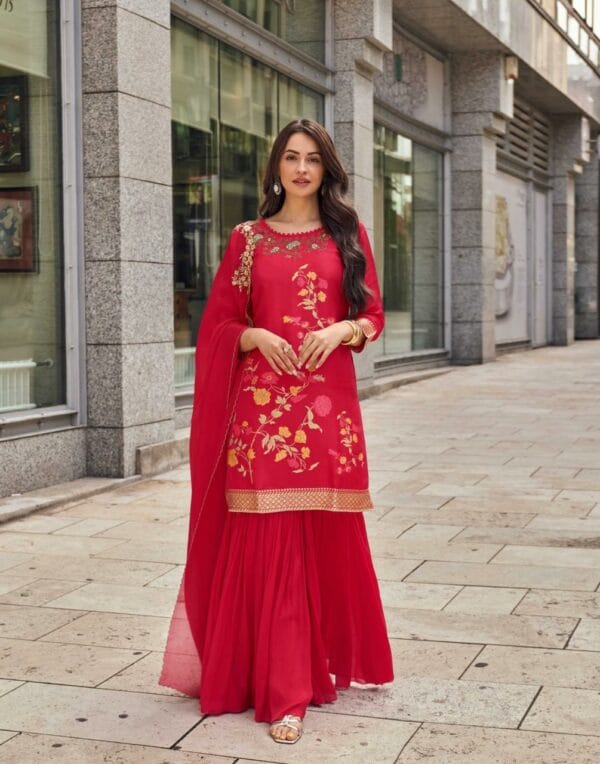 SAYURI DESIGNER TARAA DESIGNER READYMADE SUITS 8.jpg