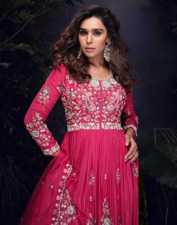SAYURI DESIGNER MRUNAL FABULOUS DESGINER GOWN (8)