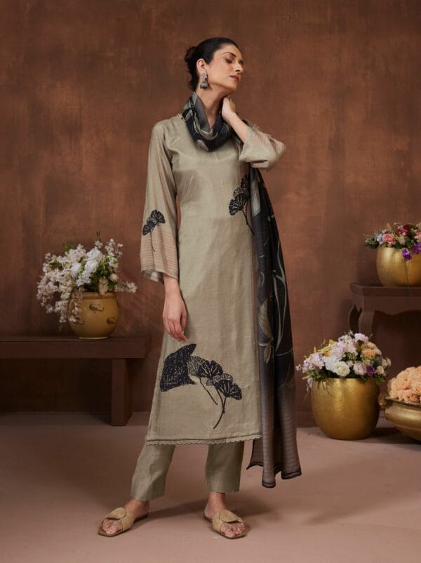 SHIVAAY SANGINI PURE VISCOSE MUSLIN SUITS CATALOGUE 4.jpg