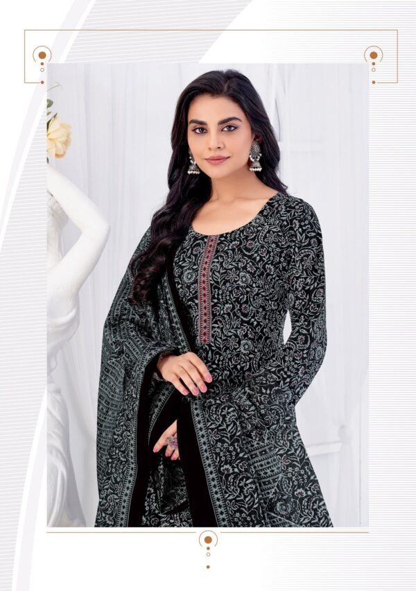 SHREE GANESH ZEENAT VOL 1 READYMADE ANARKALI KURTIS 7.jpg