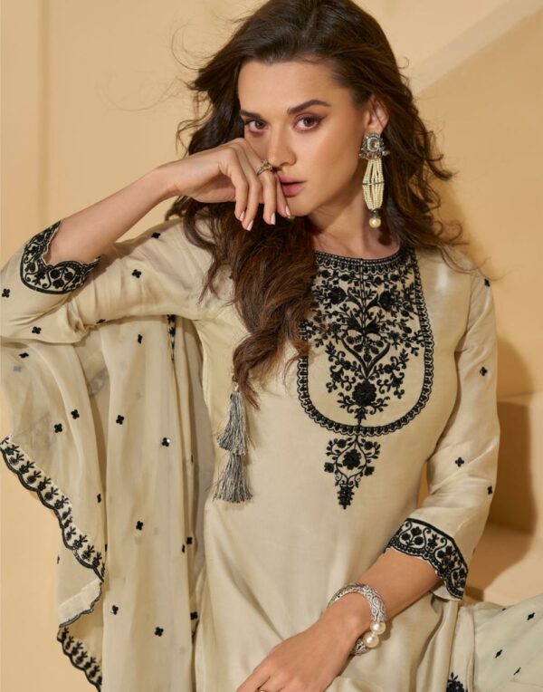SAYURI DESIGNER REYNA REAL CHINON SILK FANCY SUITS 4.jpg