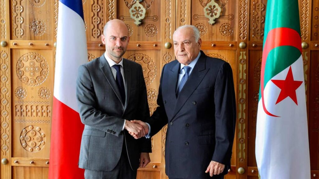 L'Algérie demande à 12 fonctionnaires français de quitter son territoire sous 48 heures Rehmat Boutique 725a8850 12e2 11f0 b1db cdbf879a98cc ORIGINAL.jpg