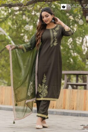 KADLEE KARWAA VISCOSE EMBROIDERY READYMADE KURTI 5.jpg
