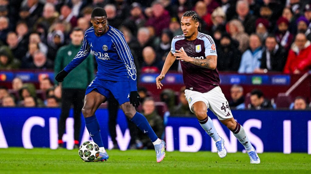 au bord du gouffre, Paris s'incline mais rejoint le dernier carré Rehmat Boutique Nuno Mendes et Boubacar Kamara lors d Aston Villa PSG en Ligue des champions le 15 avril 2025 206685.jpeg