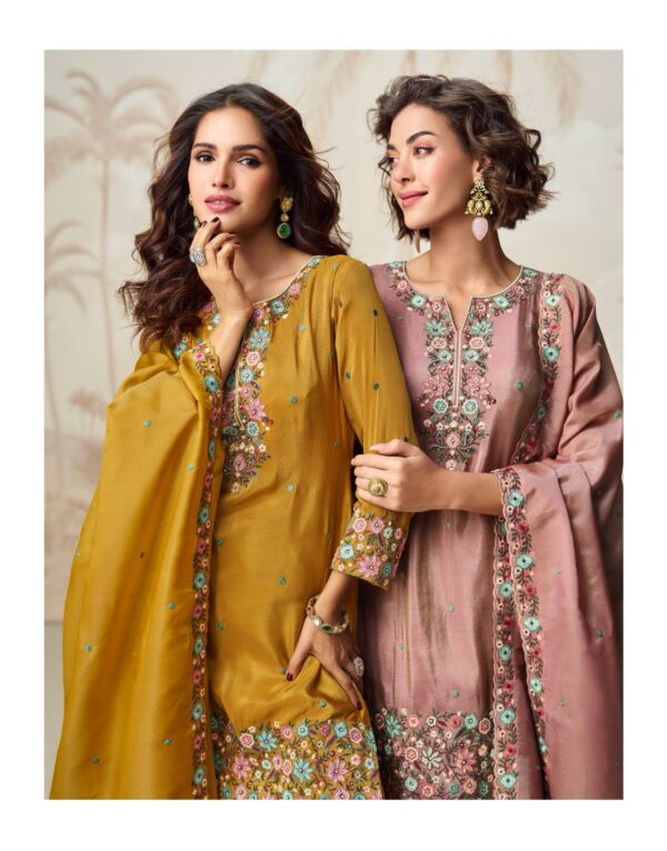 AASHIRWAD MOR BAGH NAGMA ORGANZA SUITS CATALOG 6.jpg