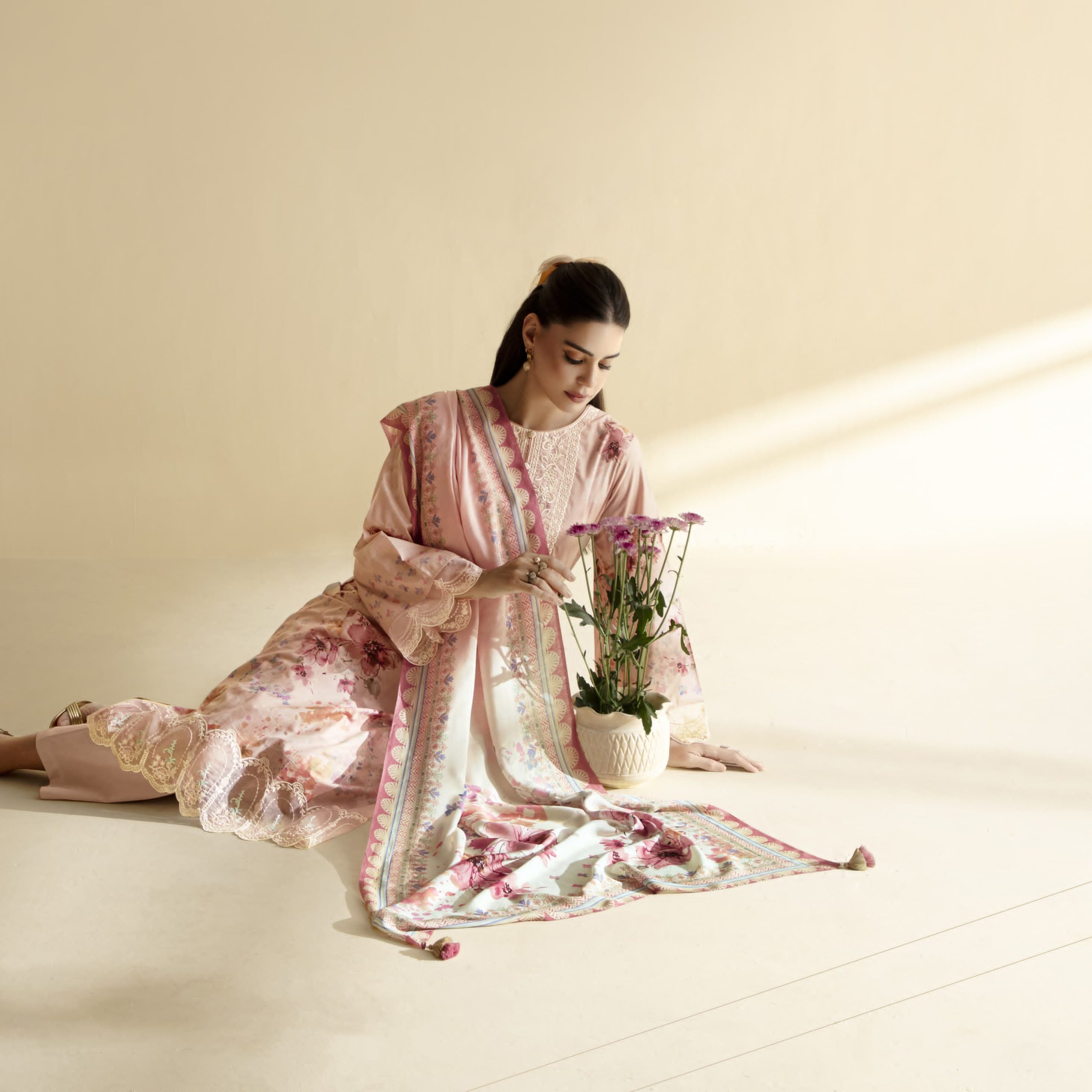 KIMORA SOHNI RARE PURE LAWN PRINTED SALWAR SUITS 1 scaled.jpg