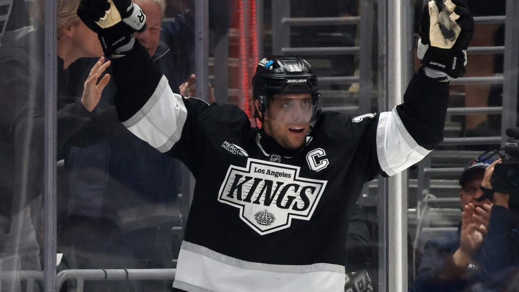 Kopitar extends the lead with PPG Rehmat Boutique jlkzsbl4y2fny3a2m2cs.jpg