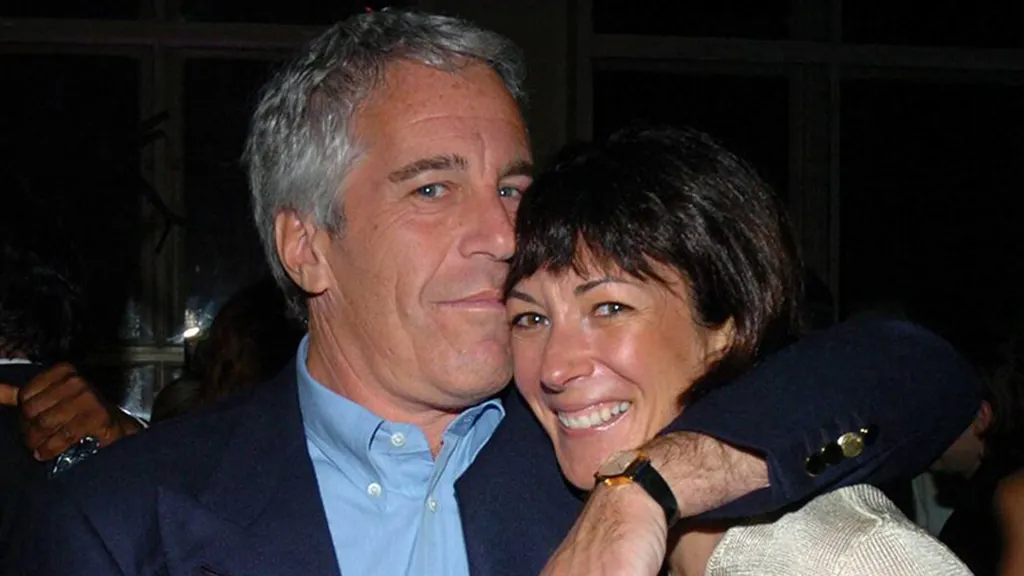 Trump administration makes first-ever outreach to Maxwell in Epstein case Rehmat Boutique  Ghislaine Maxwell Jeffrey Epstein 1 Getty.jpg