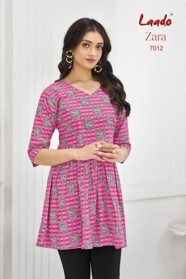 LAADO ZARA VOL 7 Rehmat Boutique  LAADO ZARA VOL 7 COTTON PRINTED SHORT KURTI 6.jpg