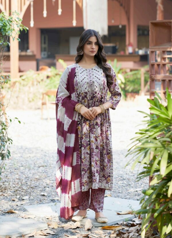 MYSTIC 9 SIMRAN VOL 1 Rehmat Boutique  MYSTIC 9 SIMRAN VOL 1 KURTI WHOLESALER SURAT 8.jpg