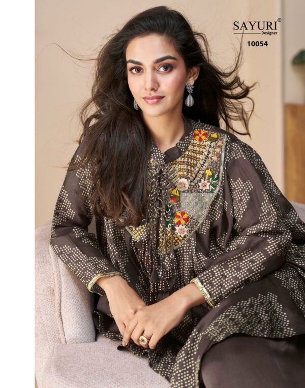 SAYURI DESIGNER CLASSIC Rehmat Boutique  SAYURI DESIGNER CLASSIC REAL CHINON SILK SUITS 4.jpg