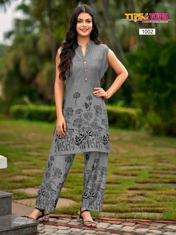 TIPS & TOPS FESTIVE BEAUTY Rehmat Boutique  TIPS TOPS FESTIVE BEAUTY READYMADE CORD SETS 4.jpg